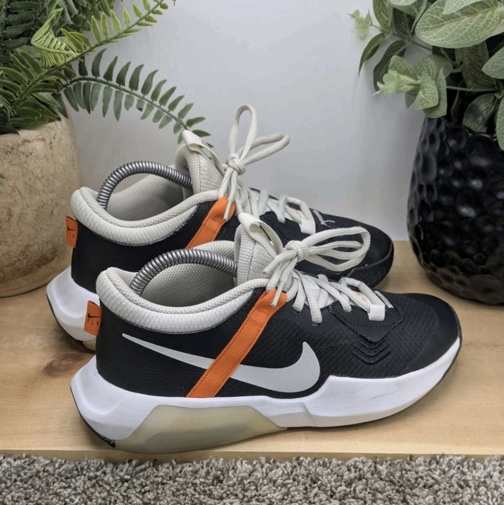 Nike Air Zoom Crossover Women's Size 7 Casual Gym Running Shoes